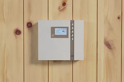 Ansicht von Nahem, Saunasteuerung Facel FCU 5000, nach Kundenwunsch gefertigte Saunen by Art of Spa